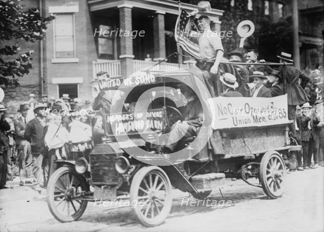 Pittsburgh Strike [1919 strikers demonstrating in car], 1919. Creator: Bain News Service.