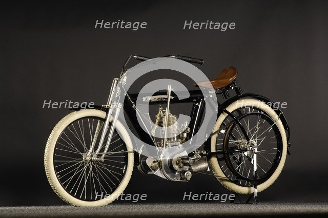 Pierce Arrow single 1911. Artist: Simon Clay.