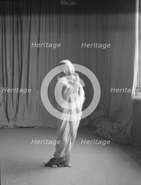 Isadora Duncan dancers, between 1915 and 1923. Creator: Arnold Genthe.