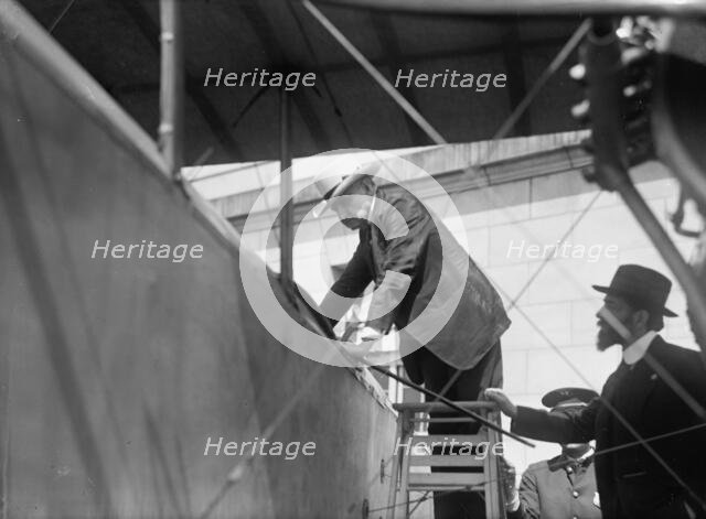 Curtiss Biplane 2 Engines, with Floats..., 1917. Creator: Harris & Ewing.