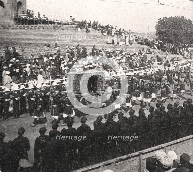 A state palanquin in a Royal procession, Delhi, India, 1912.Artist: HD Girdwood