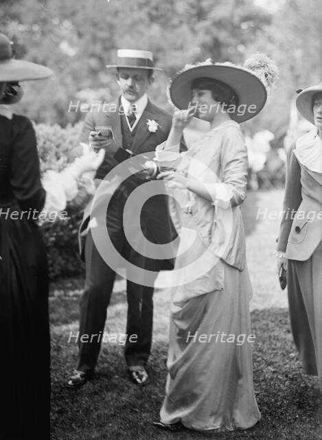 Friendship Charity Fete, 1913. Creator: Harris & Ewing.