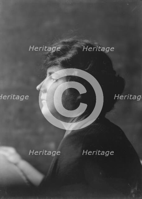 Ford, E., Mrs., portrait photograph, between 1916 and 1925. Creator: Arnold Genthe.