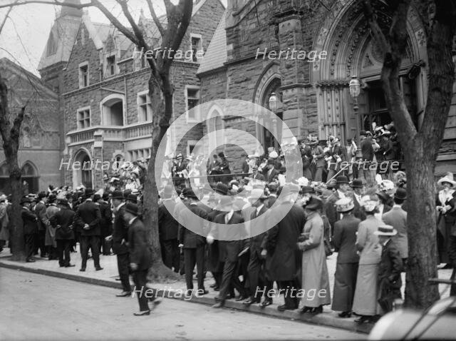 Easter Crowds; St. Patrick's, 1911. Creator: Harris & Ewing.