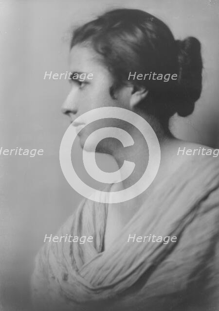 Kauffman, Martin, Mrs., portrait photograph, 1917 Oct. 15. Creator: Arnold Genthe.