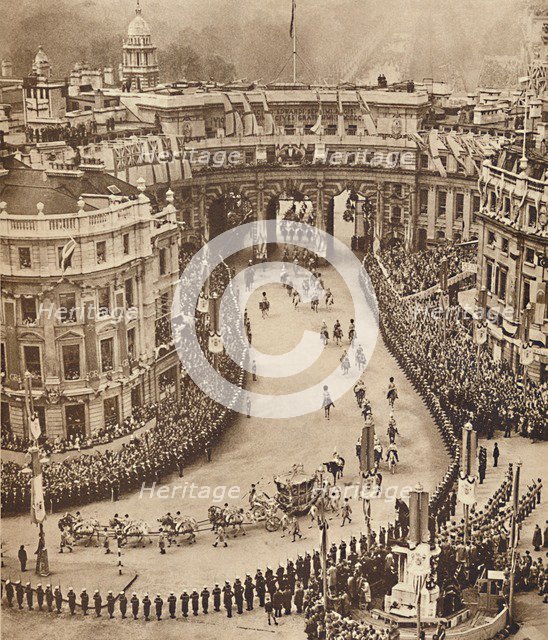 'Sailors Line The Route in Trafalgar Square', May 12 1937. Creator: Unknown.