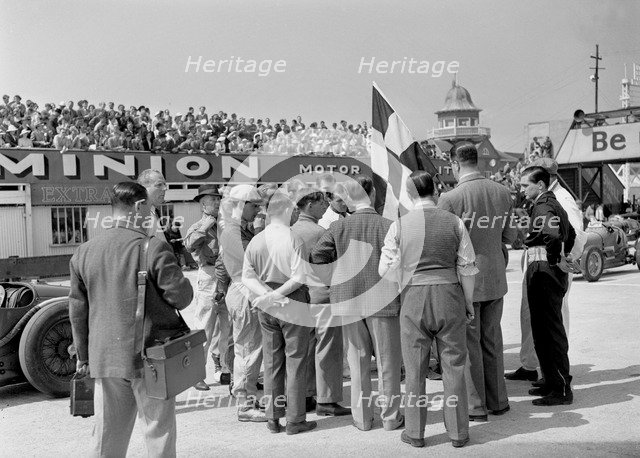 BRDC 500 Mile Race, Brooklands, 1937. Artist: Bill Brunell.