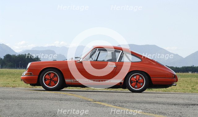 1965 Porsche 911 2000 R Artist: Unknown.