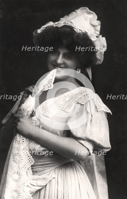 Marie Studholme (1875-1930), English actress, 1900s.Artist: Foulsham and Banfield