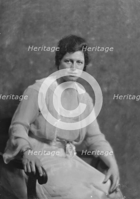 Mrs. Davies, portrait photograph, 1919 May 22. Creator: Arnold Genthe.