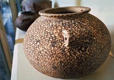 Pot in terracotta from Nagada II.