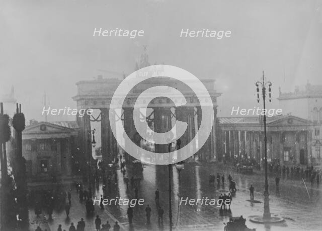 Berlin riots, Jan. 1919, 1919. Creator: Bain News Service.