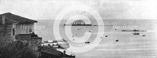 'Apres Trebizonde; La rade de Trebizonde le 30 mars 1916, quinze jours avant..., 1916 (1924) Creator: Unknown.