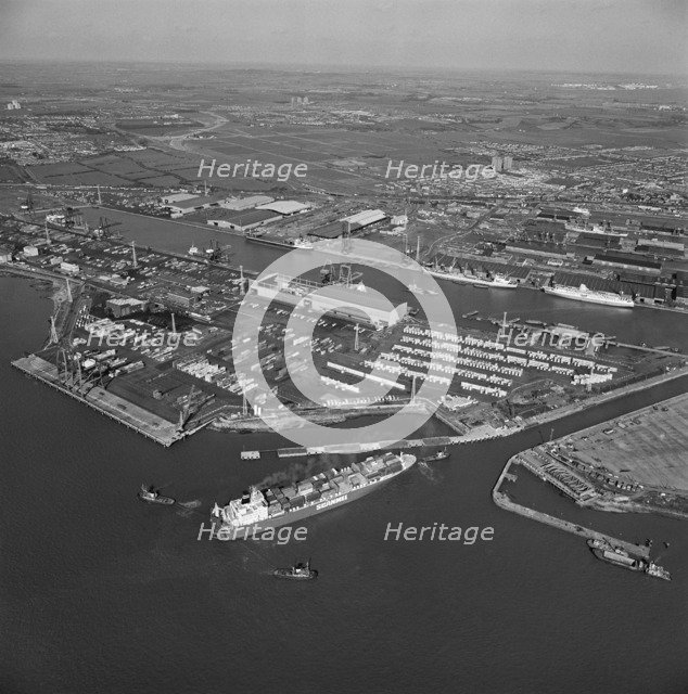 Tilbury Dock, Thurrock, Essex, 1981. Artist: Aerofilms.