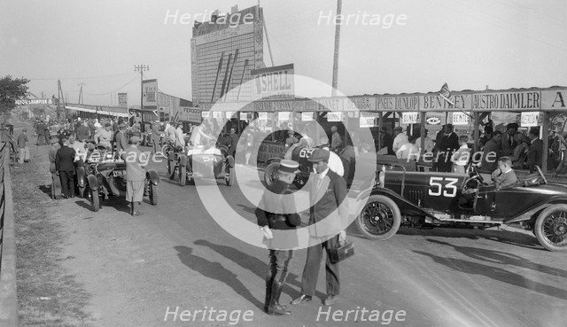 Alvises of Ruth Urquhart Dykes and CM Harvey, Boulogne Motor Week, France, 1928. Artist: Bill Brunell.
