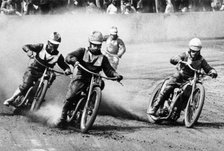 A speedway race. Artist: Unknown