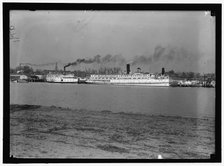 Ships on Potomac River: Three Rivers, left, and Northland, right..., between 1916 and 1918. Creator: Harris & Ewing.