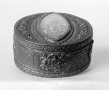 Snuffbox with miniature representing battle scene, late 18th century (?). Creator: Unknown.
