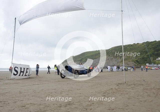 1925 Sunbeam 350 hp driven by Don Wales at Pendine Sands 2015. Creator: Unknown.