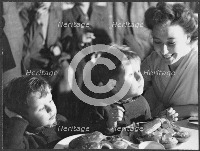 RAF Iver Heath, Iver, Buckinghamshire, 1943. Creator: Royal Air Force Fim Production Unit.