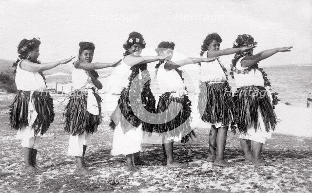 Hula girls, Honolulu, Hawaii, USA, 1919. Artist: Unknown