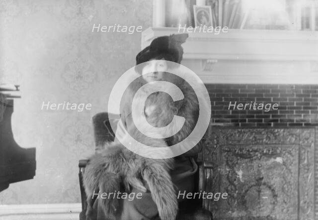 Mrs. J.L. DeSaulles, between c1910 and c1915. Creator: Bain News Service.