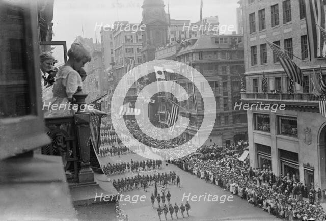 Army on 5th Ave., 30 Aug 1917. Creator: Bain News Service.