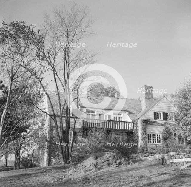 DeLamar, Alice, Miss, residence, between 1927 and 1942. Creator: Arnold Genthe.