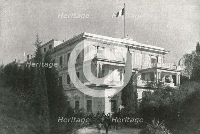 'Ce Que le Kaiser N'Avait pas Prevu; Le 11 janvier 1916, le drapeau francais flotte..., 1916 (1924) Creator: Unknown.