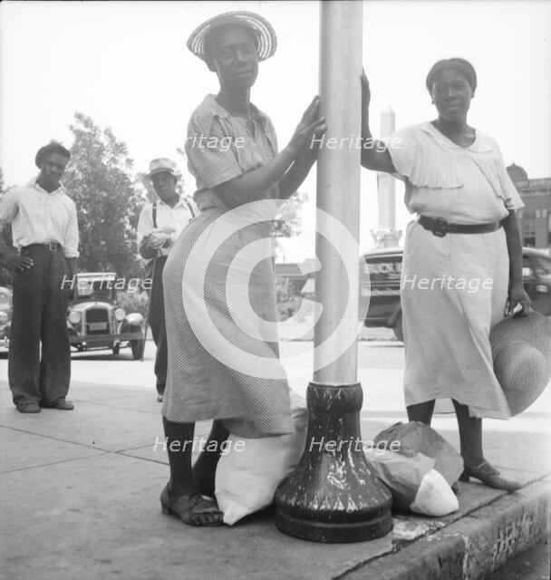 Street scene, Macon, Georgia, 1936. Creator: Dorothea Lange.