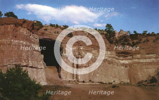 Kit Carson Cave, north of Route 66 near Gallup, New Mexico, USA, 1952. Artist: Caplin & Thompson