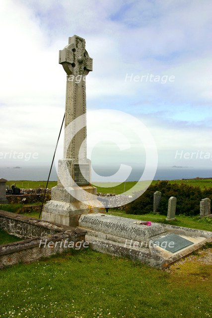 Flora MacDonald's memorial, Kilmuir Graveyard, Skye, Highland, Scotland.