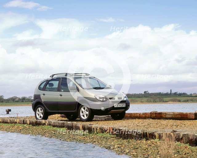 2001 Renault Scenic. Artist: Unknown.