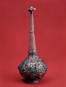 Gold and enamel flask with emeralds, Indian, 17th century. Artist: Unknown