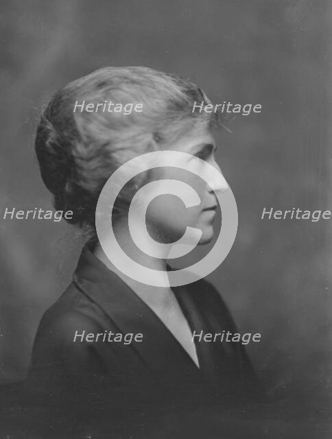 Mrs. Garrison, portrait photograph, 1919 Jan. 21. Creator: Arnold Genthe.