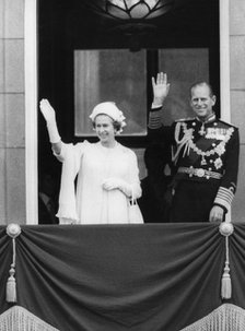 Queen Elizabeth II and Prince Philip on the balcony at Buckingham Palace, London, 1977. Artist: Unknown