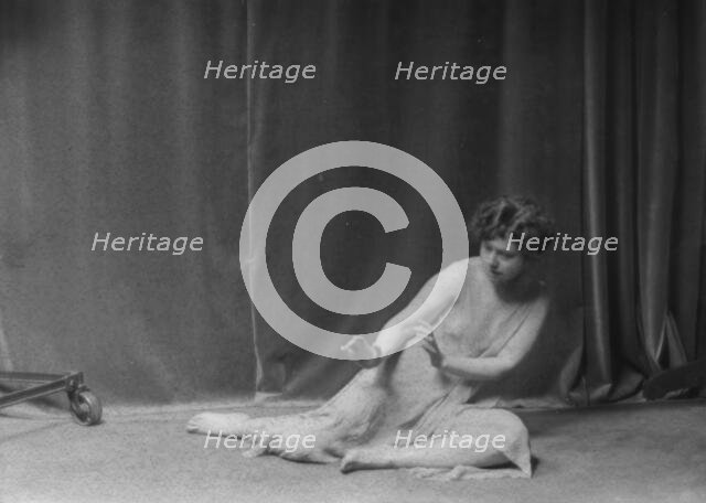 Miss Evelyn Gates, between 1918 and 1920. Creator: Arnold Genthe.