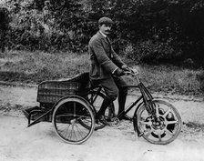 1901 Singer tricycle. Creator: Unknown.