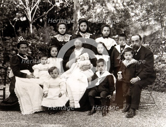 Joan Maragall i Gorina (1860-1911), Catalan poet and essayist,  portrait with his family.