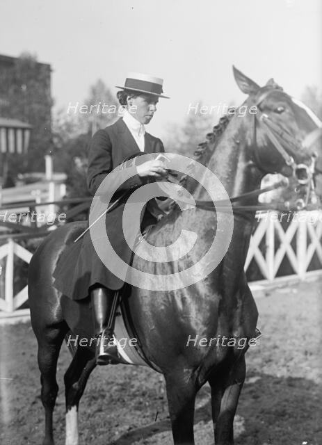 Dupont, Miss Marion, Riding; Horse Show, 1916. Creator: Harris & Ewing.