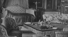Buckingham Palace, London -- the State bedroom for royal visitors, between c1915 and c1920. Creator: Bain News Service.
