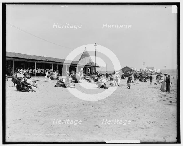 Easton's Beach, Newport, R.I., between 1900 and 1906. Creator: Unknown.