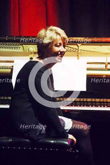 Nikki Iles, Ropetackle Arts Centre, Shoreham, West Sussex, Jan 2016. Artist: Brian O'Connor.