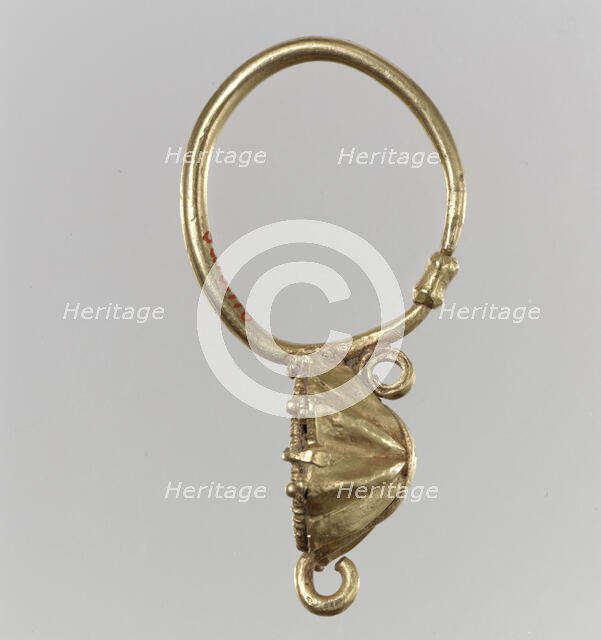 Earring, Langobardic or Byzantine (?), 6th-7th century. Creator: Unknown.