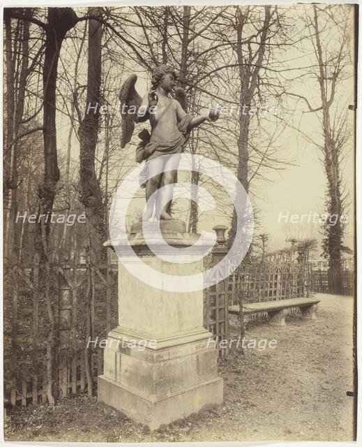 Versailles, Bosquet de l' Arc de Triomphe, 1904. Creator: Eugene Atget.