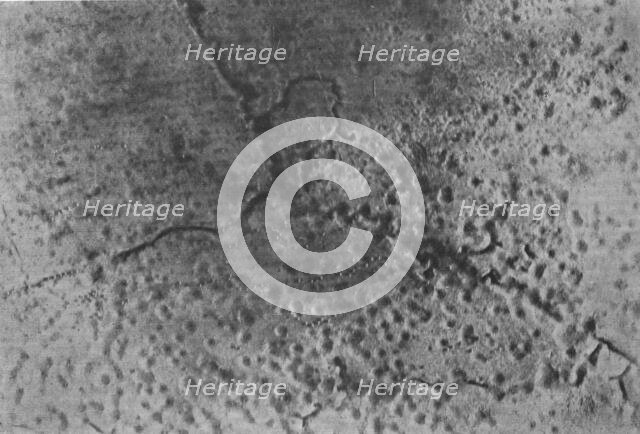 'L'offensive de la Somme: L'attaque du 1er juillet 1916 observee d'un aeroplane', 1916. Creator: Unknown.