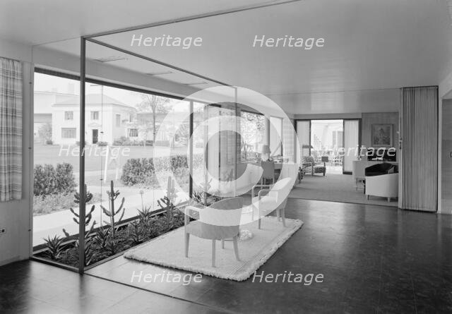 World's Fair, House of Glass no. 4, 1939. Creator: Gottscho-Schleisner, Inc.