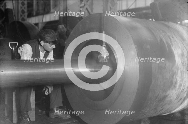 Navy Yard, U.S., Washington - Boring Breech of 14 Inch Gun, 1917. Creator: Harris & Ewing.