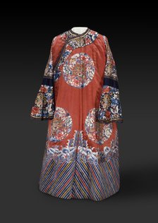 Robe with roundels and waves, 19th century. Artist: Unknown.