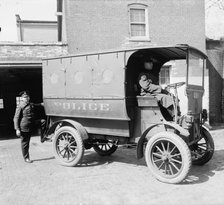 Franklin Motor Car Co., between 1910 and 1920. Creator: Harris & Ewing.